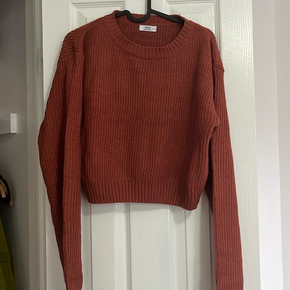 ✨2for15✨ Ardene cropped long sleeve sweater - Picture 1 of 7